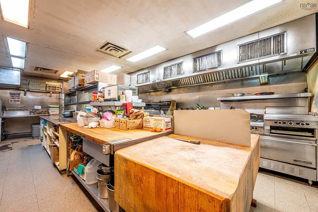 8986 Commercial Street, New Minas, NS
