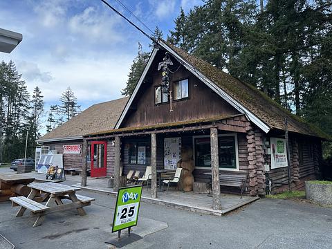 961 Island Hwy E, Parksville, BC