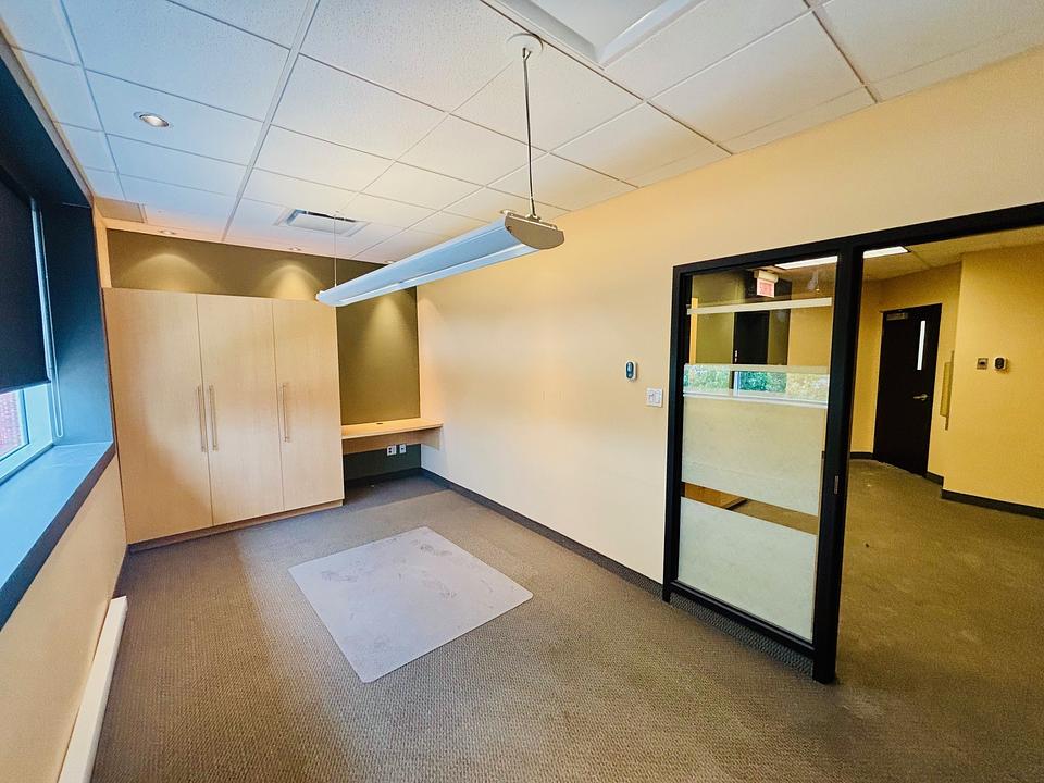 202 - 8129 Boulevard St-Michel, Montreal, QC