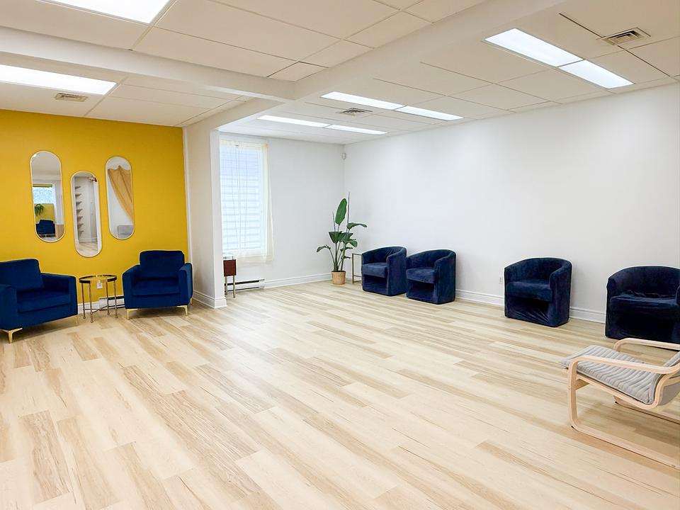 100 - 150 Boulevard de Montarville, Boucherville, QC