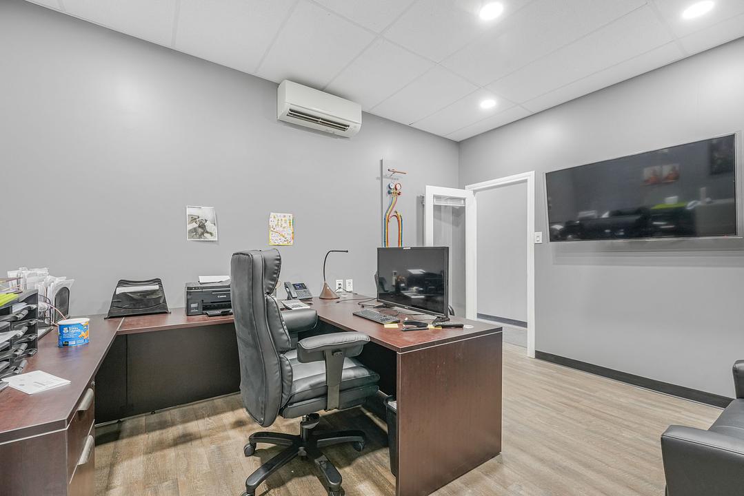 20408 107 Avenue Northwest, Edmonton, AB