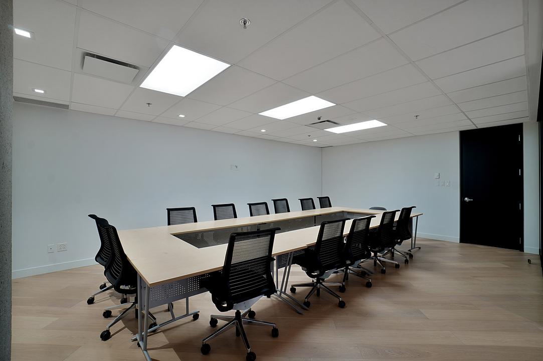 100 - 425 Boulevard de Maisonneuve, Montréal, QC