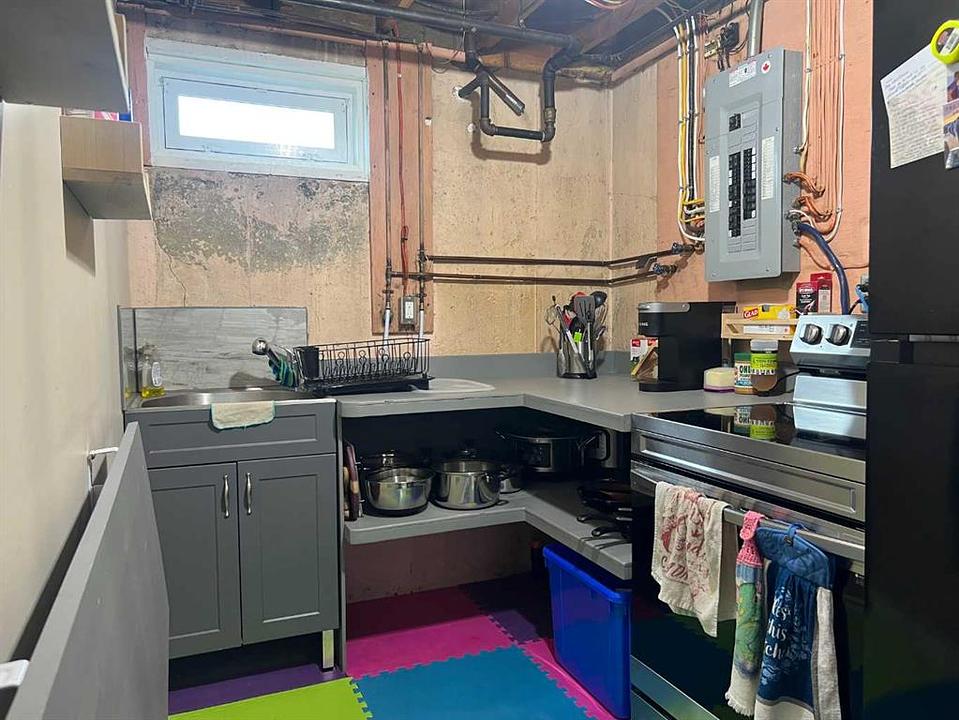 5614 2 Avenue, Edson, AB