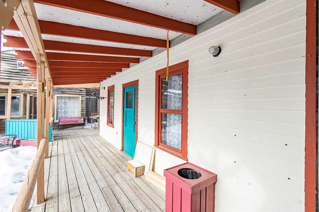 44 Main Street East, Big Valley, AB