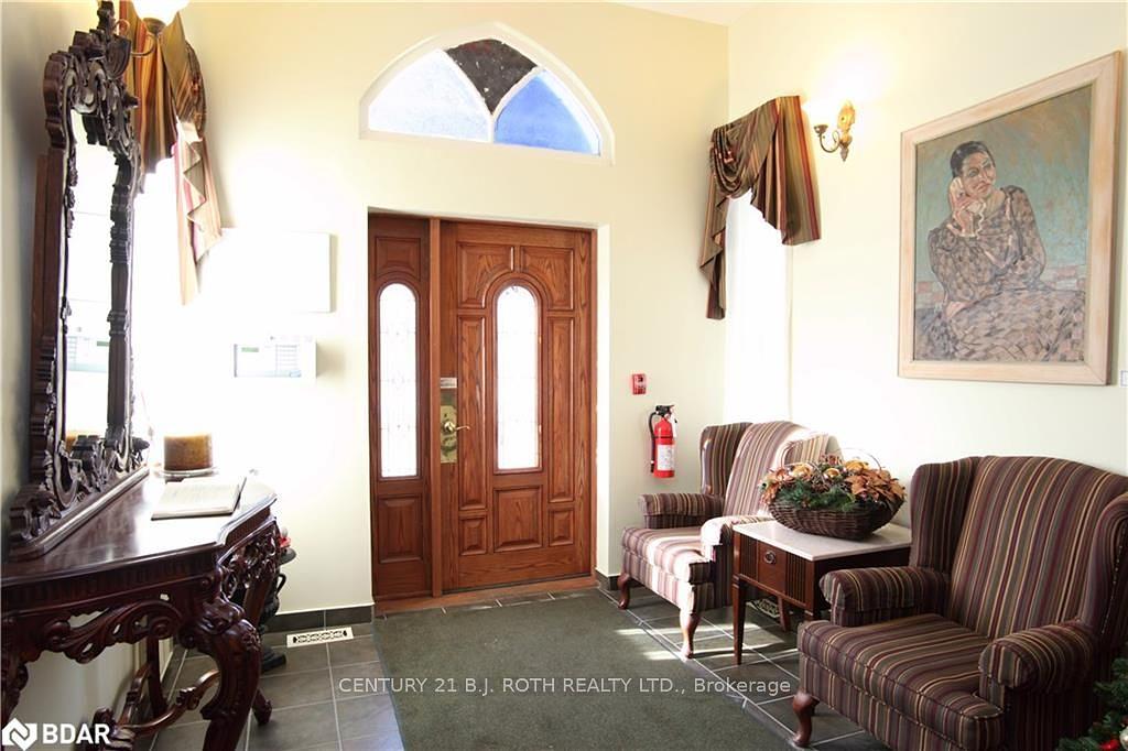 1 Berczy Street, Barrie, ON