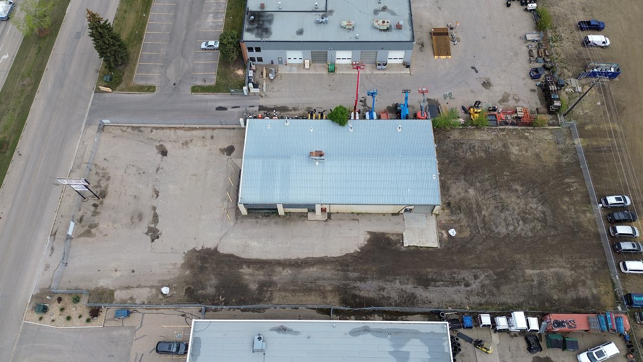 7895 50 Avenue, Red Deer, AB