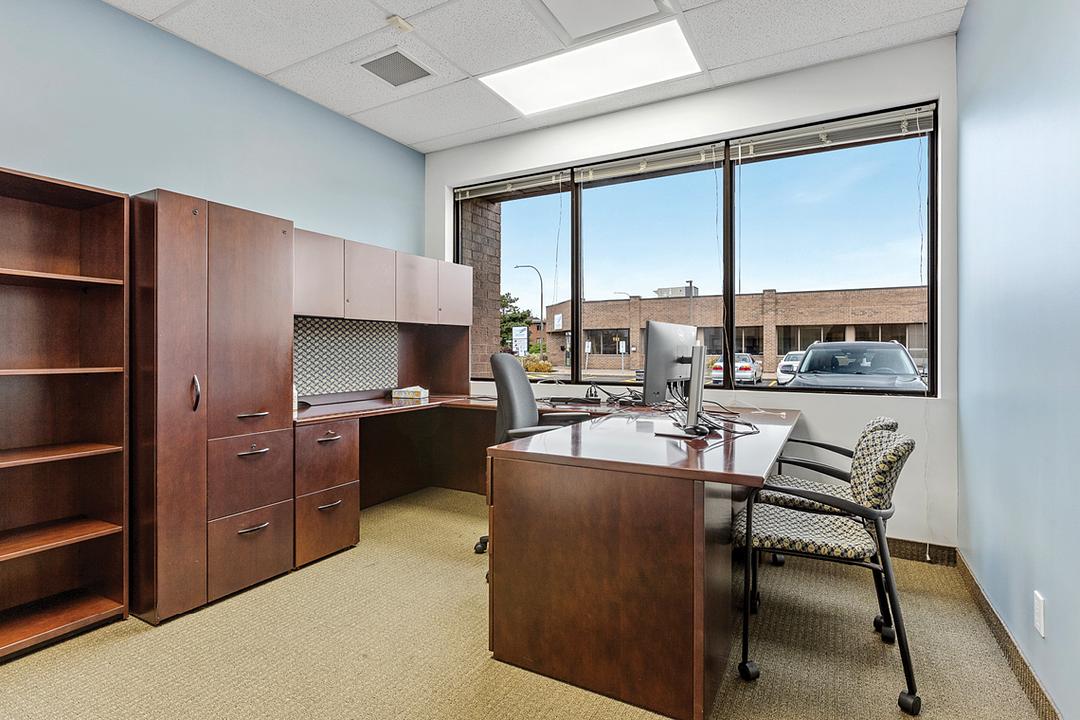 300 - 179 Colonnade Road, Ottawa, ON