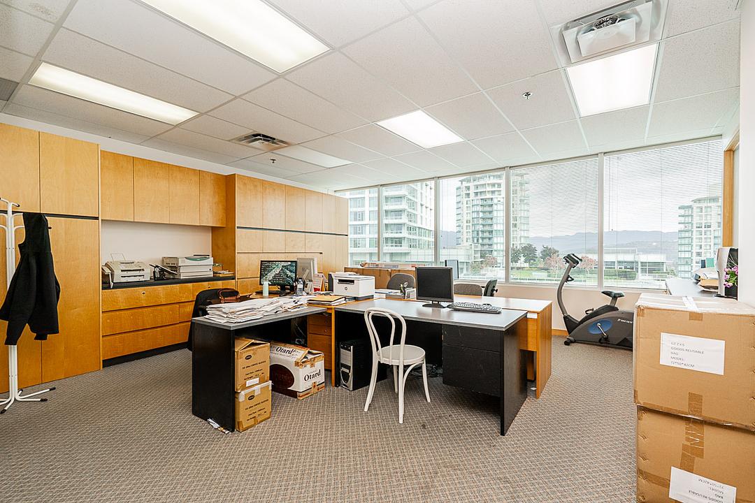 613, 615 - 4538 Kingsway, Burnaby, BC