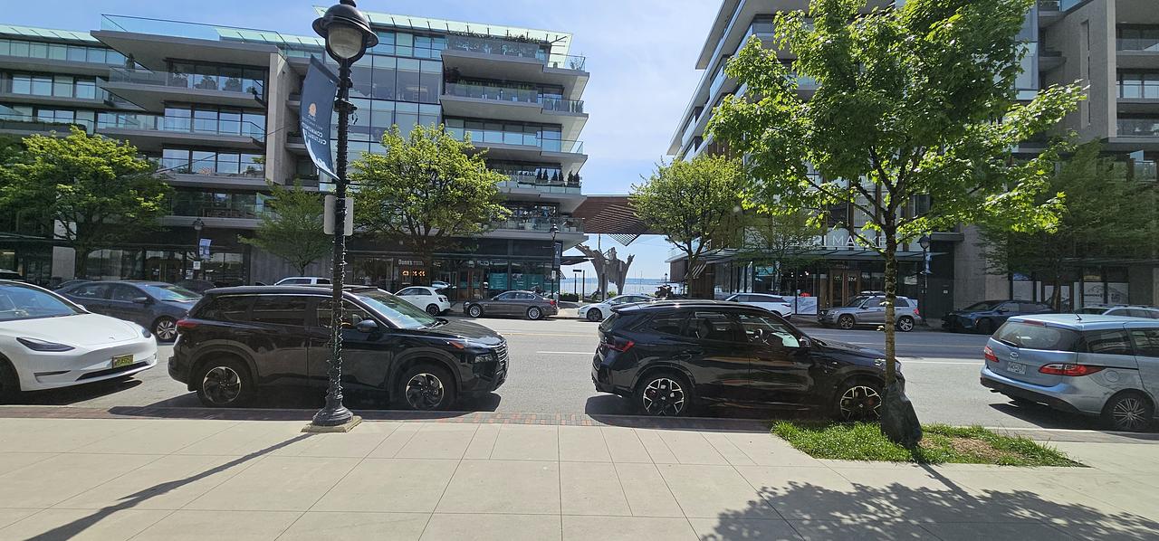 120 - 1331 Marine Drive, West Vancouver, BC