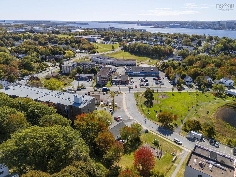 16 - 6 Lakefront Road, Dartmouth, NS