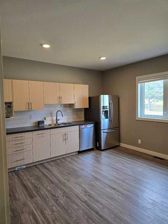 201 - 110 Pelican Place, Sylvan Lake, AB