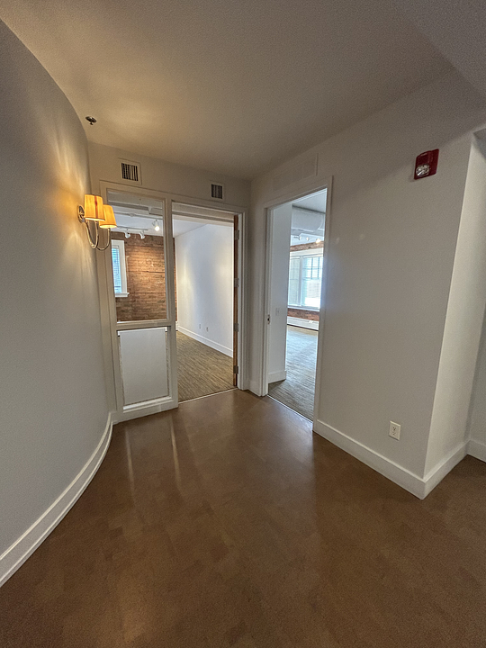 301 - 620 12 Ave SW, Calgary, AB