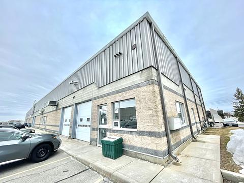 119 Iber Rd, Ottawa, ON