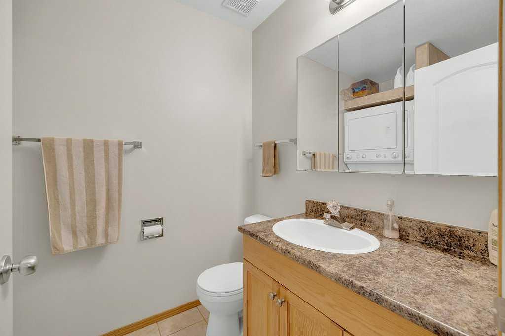 5025 46 Avenue, Rimbey, AB