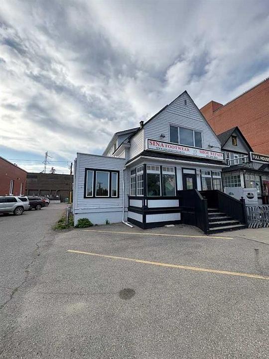 109 14 Street Northwest, Calgary, AB