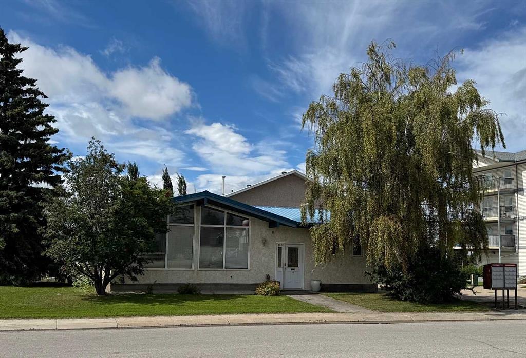 4530 54 Avenue, Olds, AB