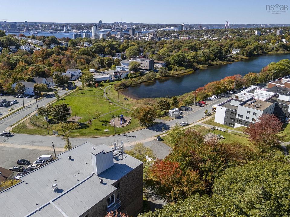 16 - 6 Lakefront Road, Dartmouth, NS