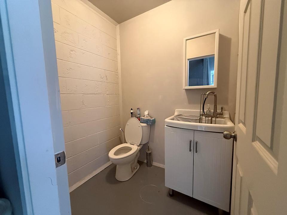 B - 45897 Railway Avenue, Chilliwack, BC