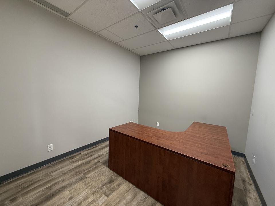 102 - 4916 50 Street, Red Deer, AB