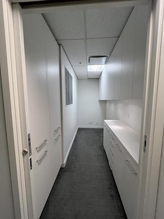 560 - 669 Howe St, Vancouver, BC