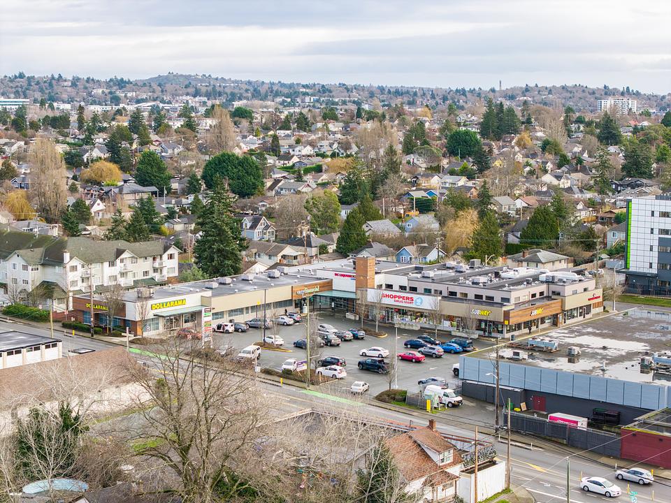 2929 Tillicum Road, Victoria, BC