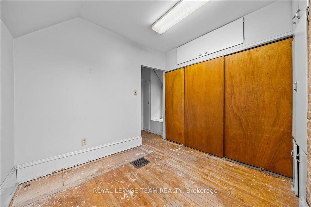 17 Arlington Avenue, Ottawa, ON
