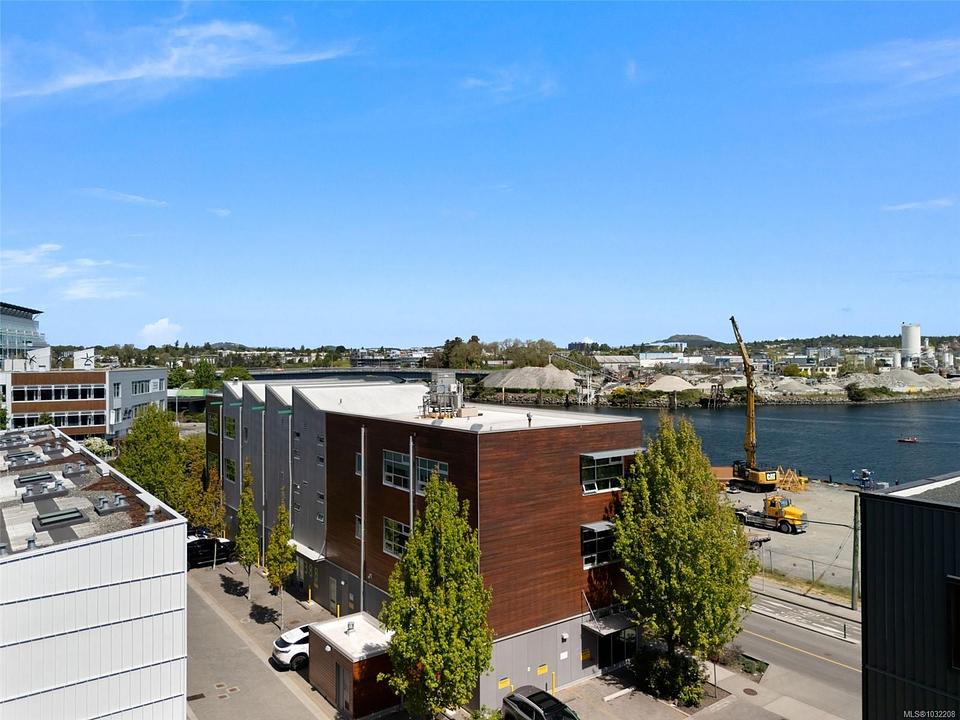 300-305 - 388 Harbour Road, Victoria, BC