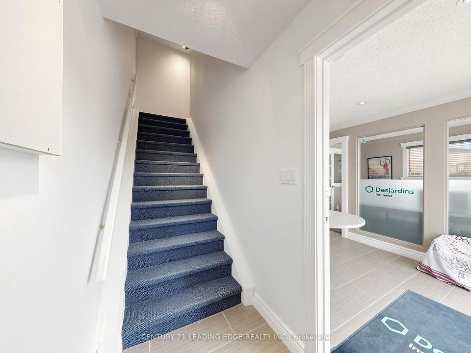 21 Metro Road South, Georgina, ON