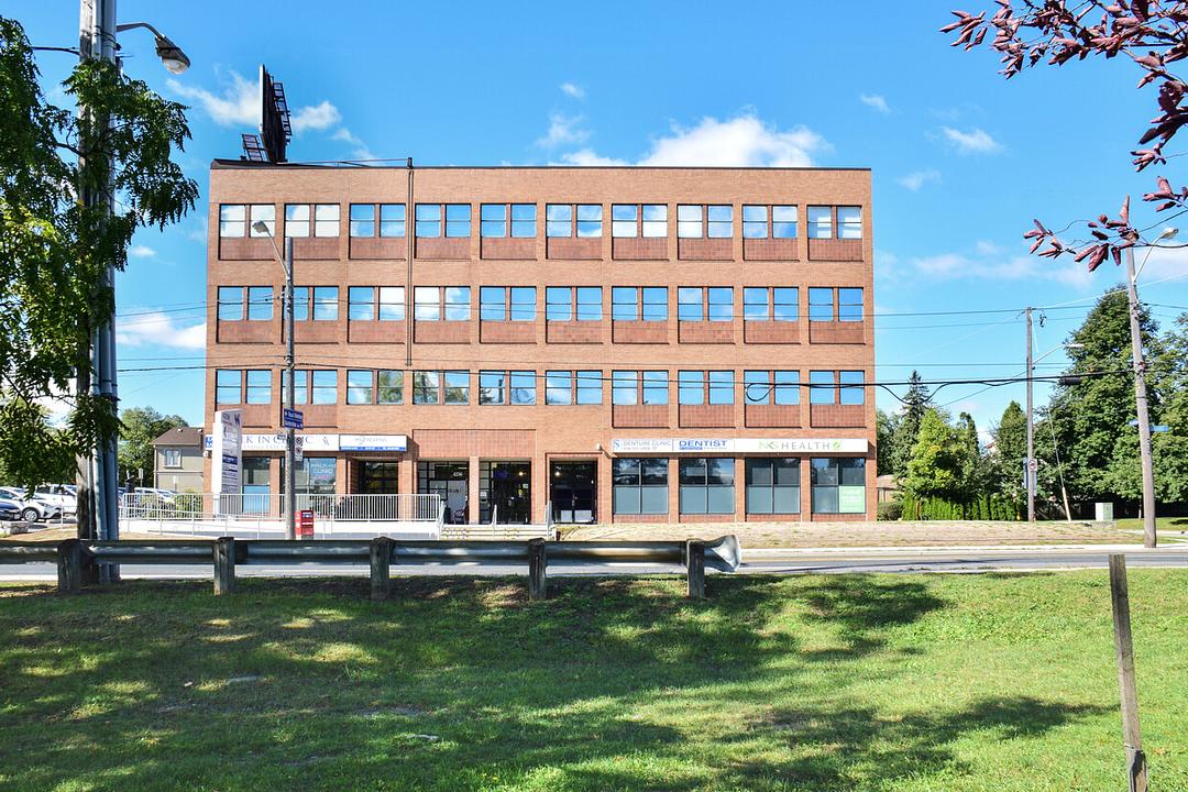 200 - 4256 Bathurst Street, Toronto, ON