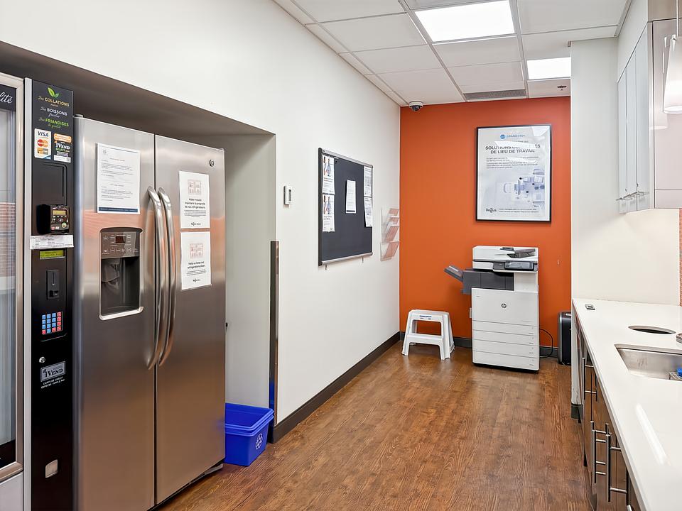 2nd Floor - 201-2572 Boulevard Daniel-Johnson, Laval, QC