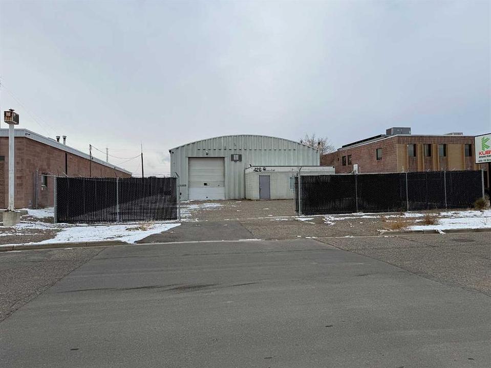 426 10 Street North, Lethbridge, AB