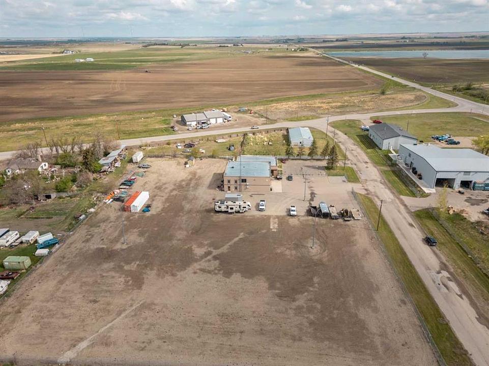 300e, Raymond, AB