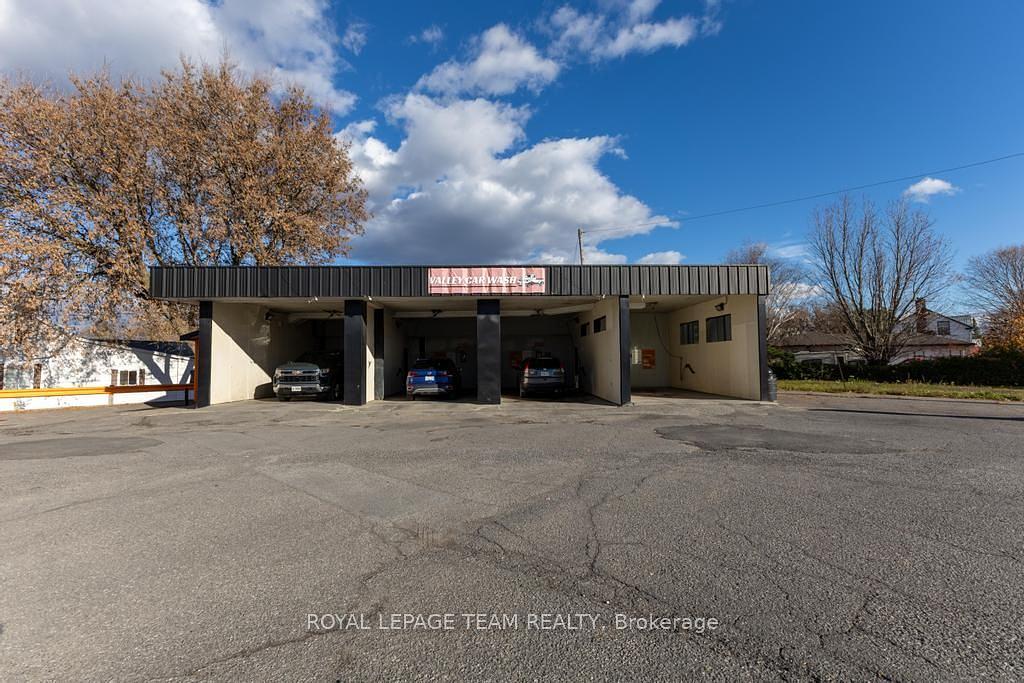 12 Elgin Street East, Arnprior, ON