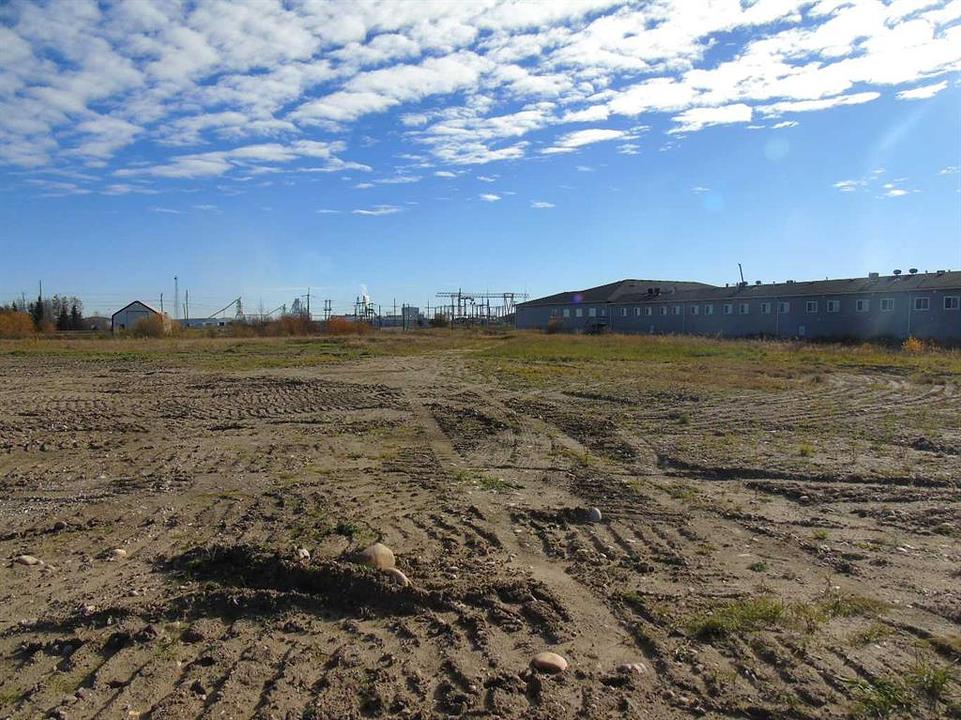 West Mitsue Ind Road, Slave Lake, AB