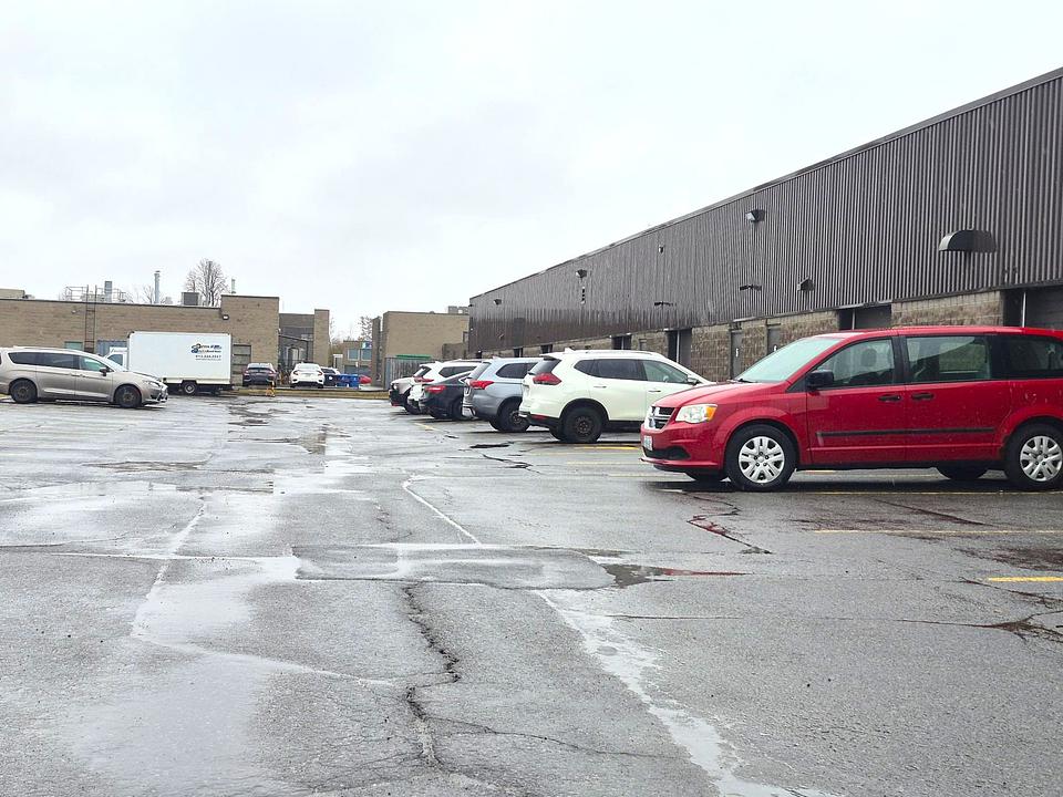 5 - 21 Concourse Gate, Ottawa, ON