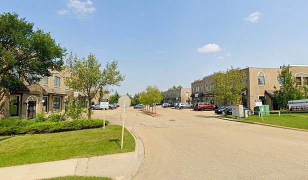 6904 Roper Rd NW, Edmonton, AB