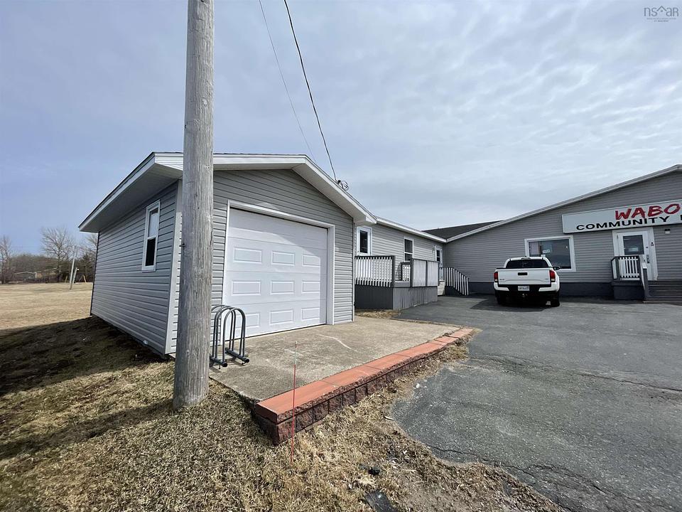 15 Pere Goirrior Avenue, Chéticamp, NS