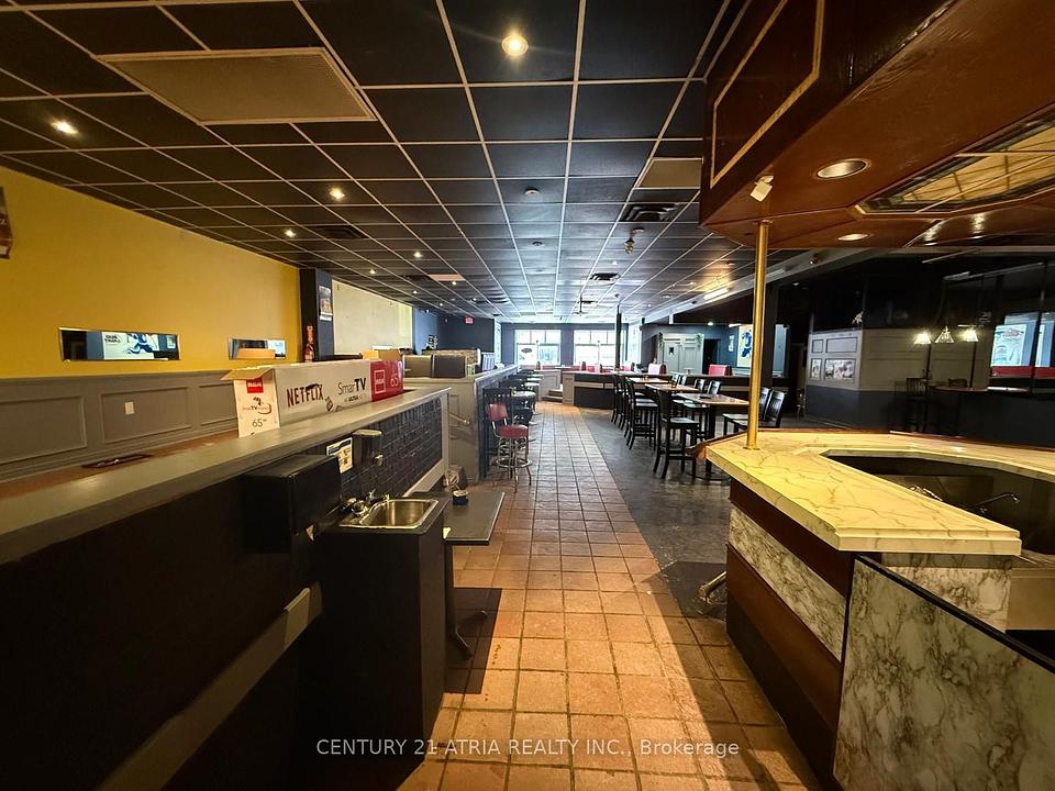 22 Dunlop Street West, Barrie, ON