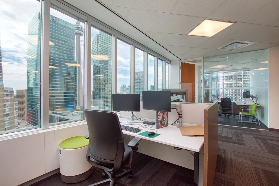 1800 - 200 King Street West, Toronto, ON