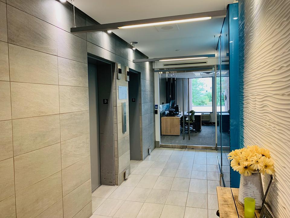 300 - 1000 Rue de Sérigny, Longueuil, QC