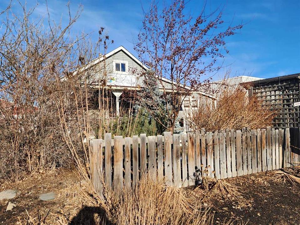 125 River Avenue, Cochrane, AB