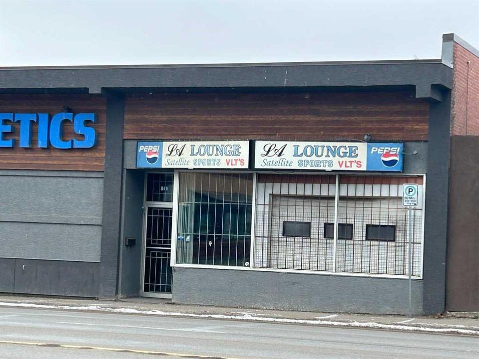 542 13 Street North, Lethbridge, AB