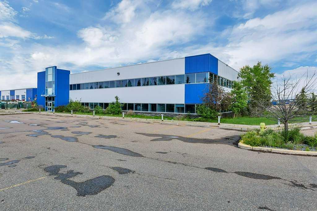 33 Schenk Industrial Road, Sylvan Lake, AB