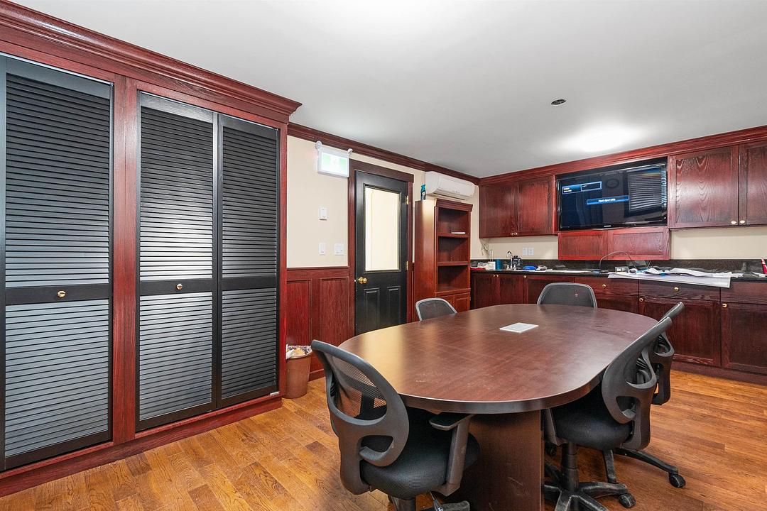 2265 West Railway Street, Abbotsford, BC
