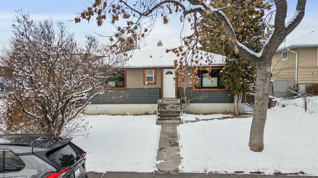 2040 42 Avenue Southwest, Calgary, AB