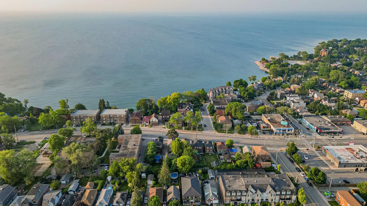 1 Sand Beach Road, Toronto, ON