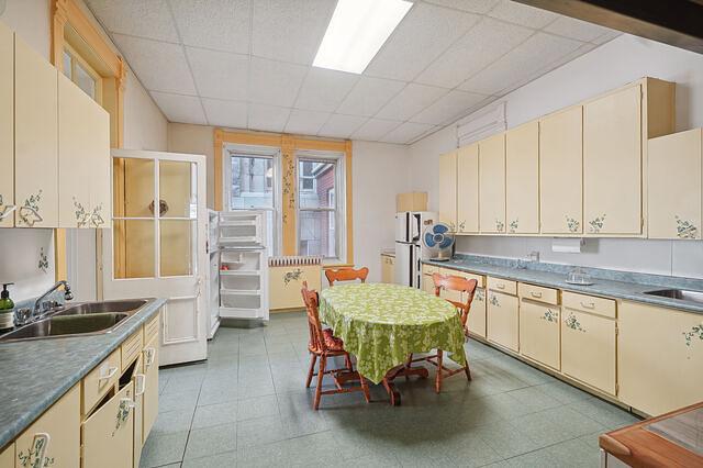 215 Rue de Castelnau East, Montréal, QC