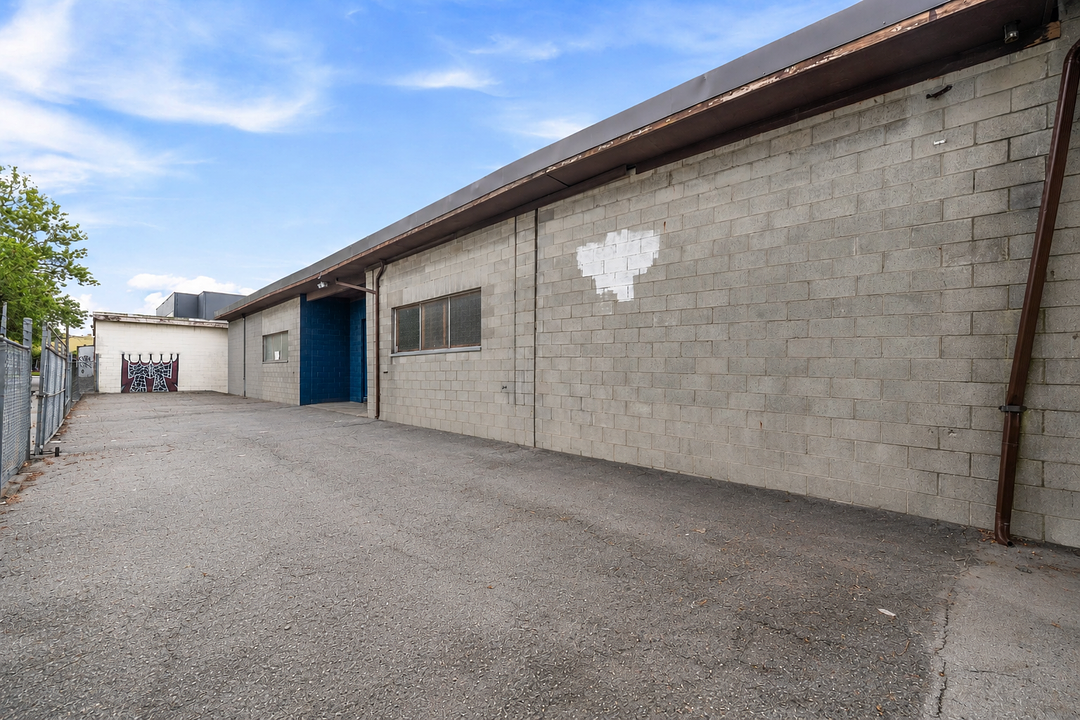 8242 Ontario Street, Vancouver, BC