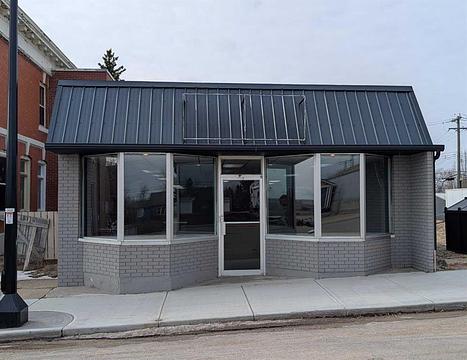 305 Main Street, Trochu, AB