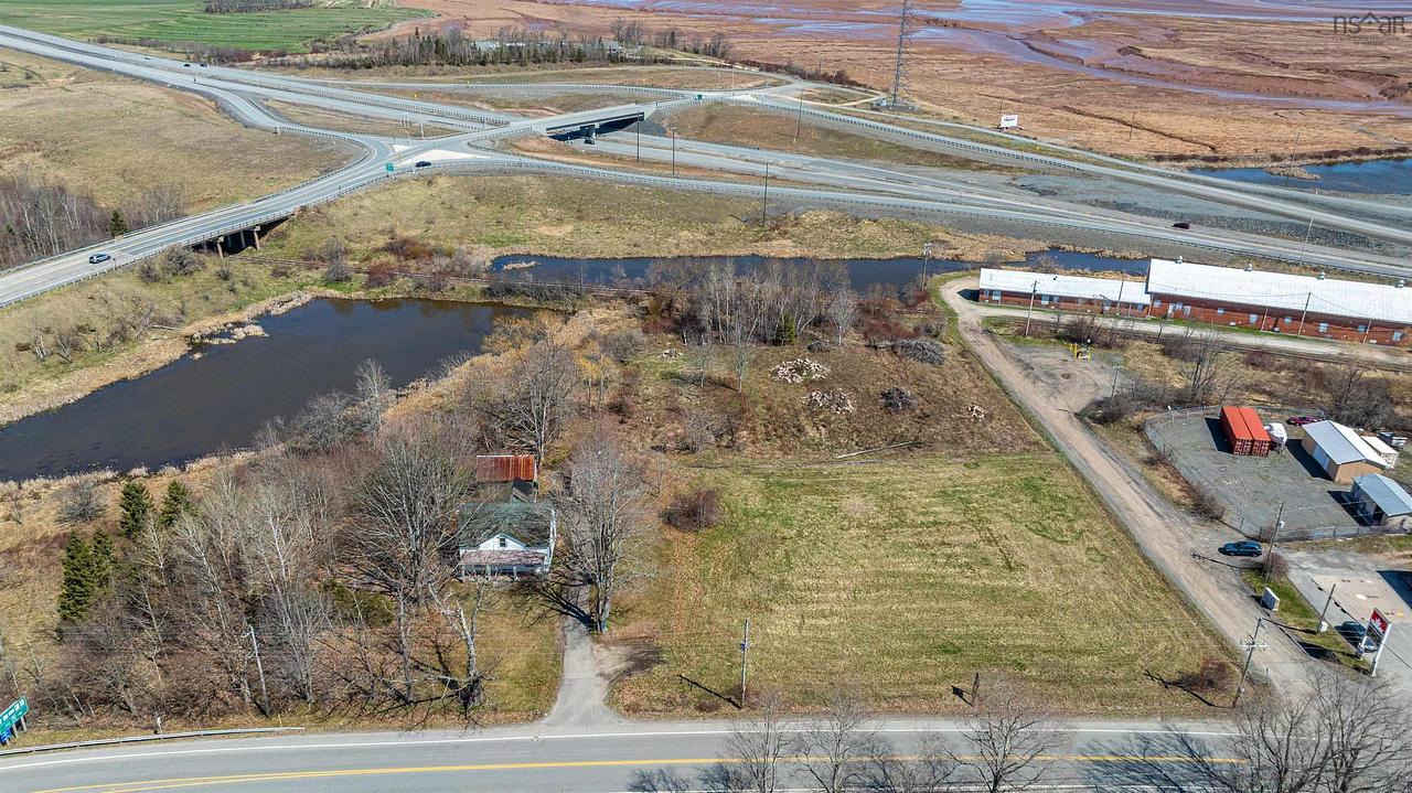 1981 Highway 1 Highway, Falmouth, NS